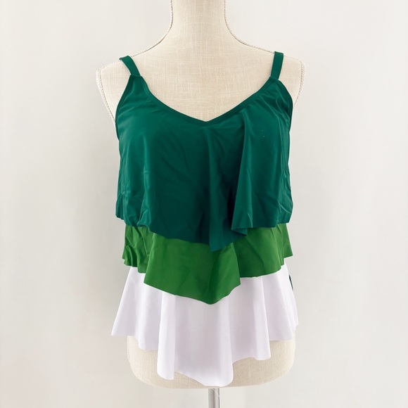 Swim top tankini Size L NWOT - Picture 1 of 8